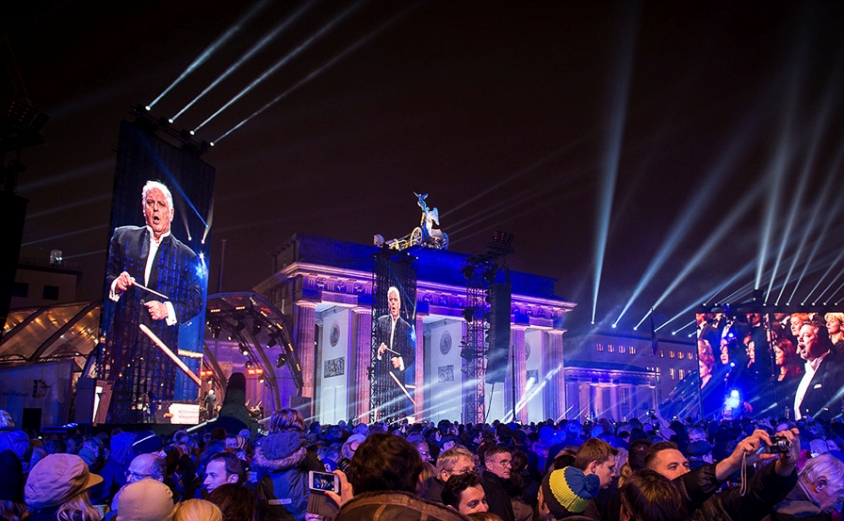 Daniel Barenboim beim Jubilmäumskonzert zum Fall der Berliner Mauer 2014 - Foto: Bundesregierung / Bergmann